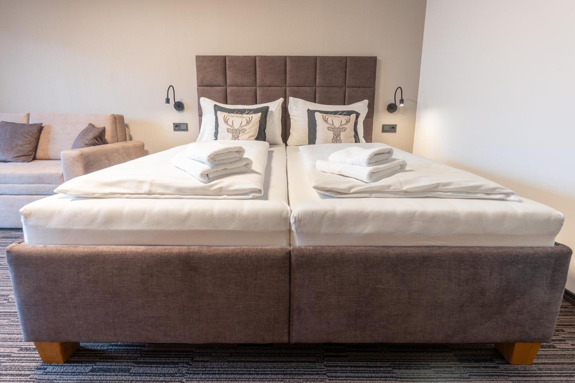 Praga Apartments & Restaurant Zell Am See-Kaprun Piesendorf Εξωτερικό φωτογραφία